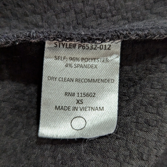 LUSH Black Tie Front Tapered Leg Jumpsuit Keyhole Back Women’s Size XS - Picture 10 of 10